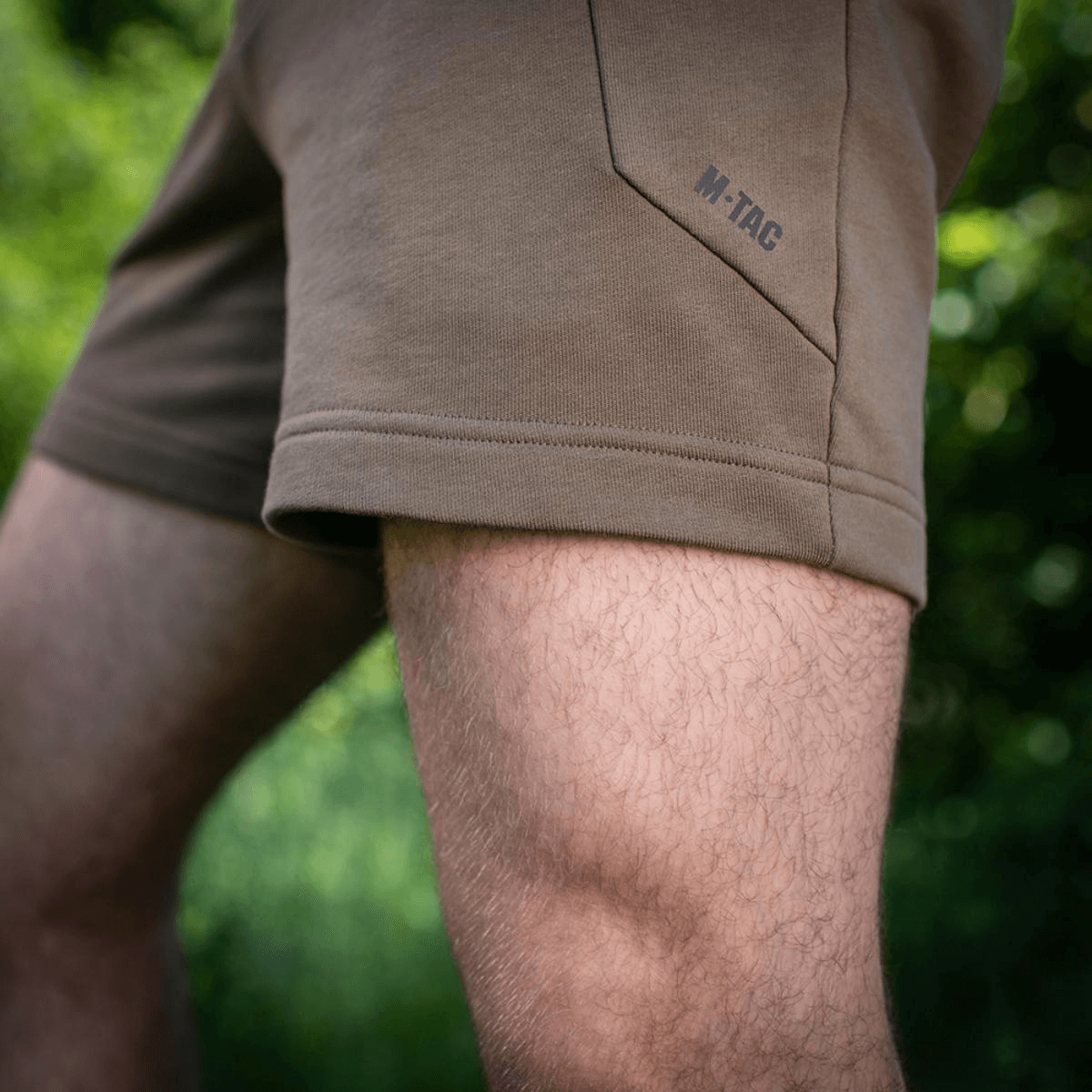 M-Tac Shorts Sport Fit Cotton sivutaskulla, sopii kesäharjoitteluun.