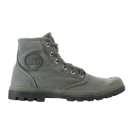 M-Tac Sneakers klassisella mallilla ja kuudella metallisella nauharenkaalla, täydelliset ulkoiluun ja urheiluun.