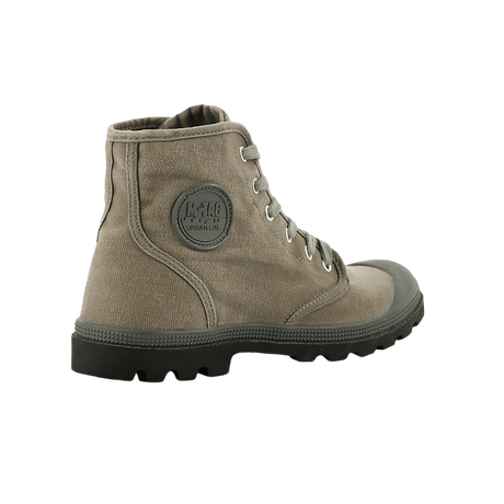 M-Tac Sneakers klassisella designilla, 6 metallista nauharenkasta, vulkanisoitu kumipohja ja polyesterin nauhat.