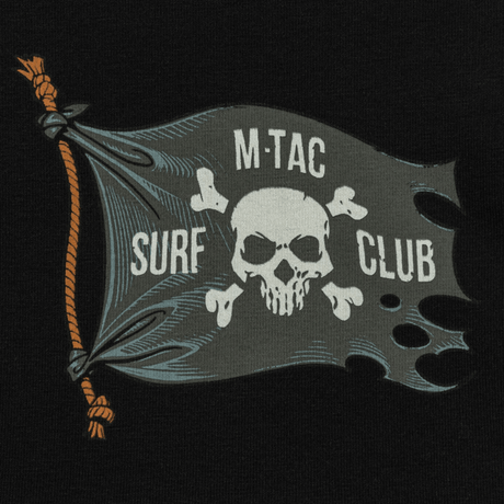 M-Tac T-Shirt Surf Club kuva pääkallosta ja lipuista, innoittajana klassiset sotafilmit ja surffaus; musta tausta.
