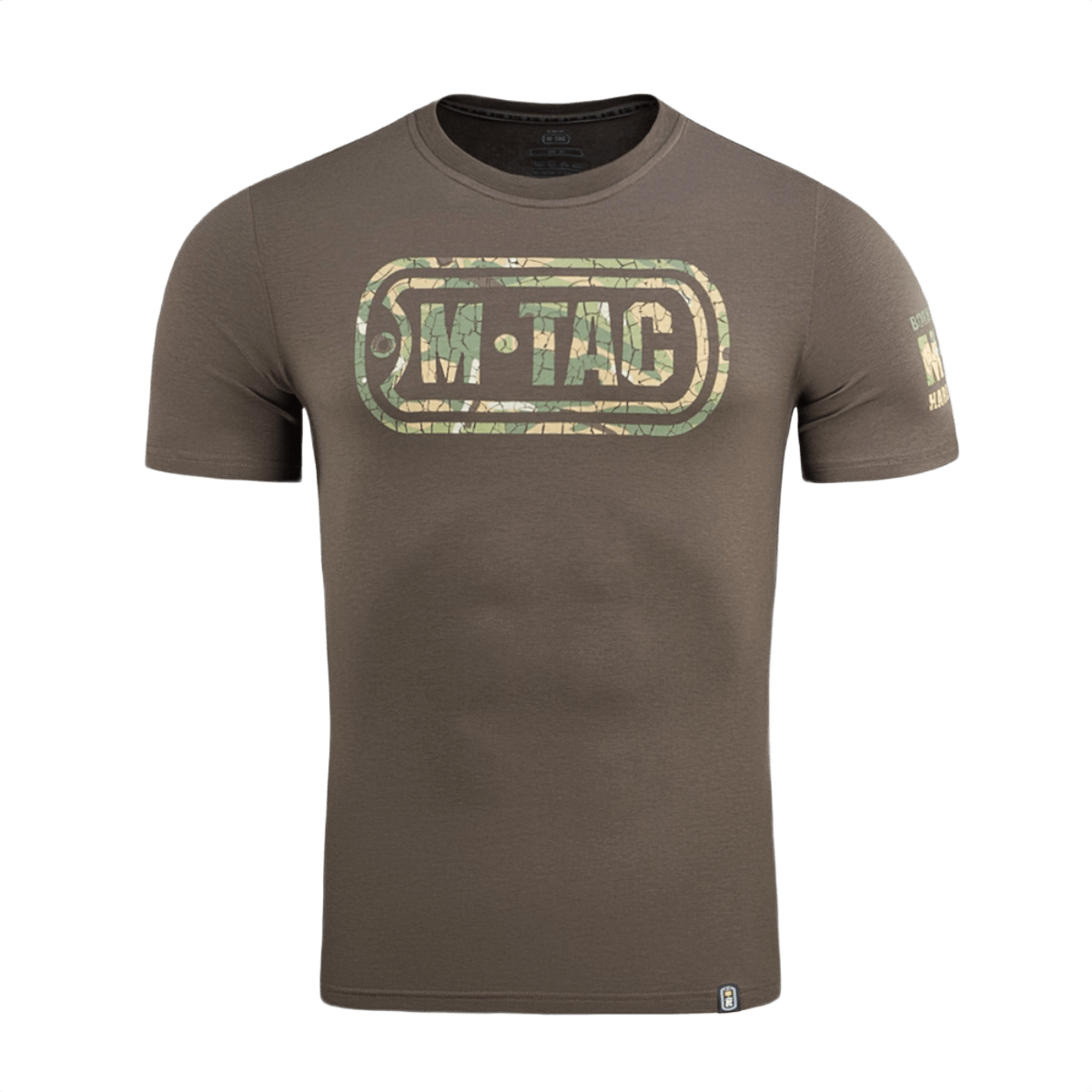 M-Tac T-Shirt Logo modernissa maastokuviossa, ikoninen logo ja slogan 'Born by Revolution – Hardened by War' hihassa.