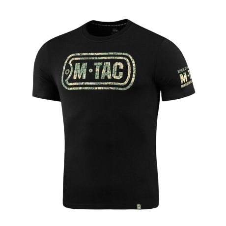 M-Tac T-Shirt Logo, camokuvio ja slogan "Born by Revolution – Hardened by War" mustalla taustalla.