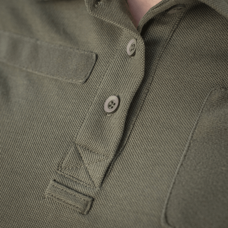 M-Tac Tactical Polo-Shirt 65/35 Lady puuvilla-polyester sekoituksella, napit yksityiskohdissa ja käytännöllinen naisten malli.