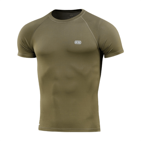 M-Tac T-paita Ultra Light Polartec Power Dry® -materiaalista heijastavalla logolla, hikiä siirtävä ja nopeasti kuivuva.