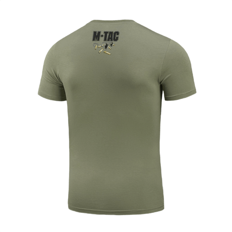 M-Tac T-Shirt Mole oliivinvihreänä humoristisella sniperi-painatuksella ja symboleilla selässä, korostaa omistautumista ja tarkkuutta. Mukava puuvillaseos.