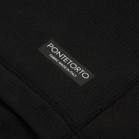 Lähikuva M-Tac Vinter Baselayer Thermo -paidasta, tehty Pontetorto-fleecestä.