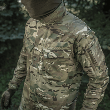 M-Tac-takki Sturm Gen.II NYCO Extreme Multicam-maastokuvioinnilla taktiseen ja ulkoilukäyttöön.