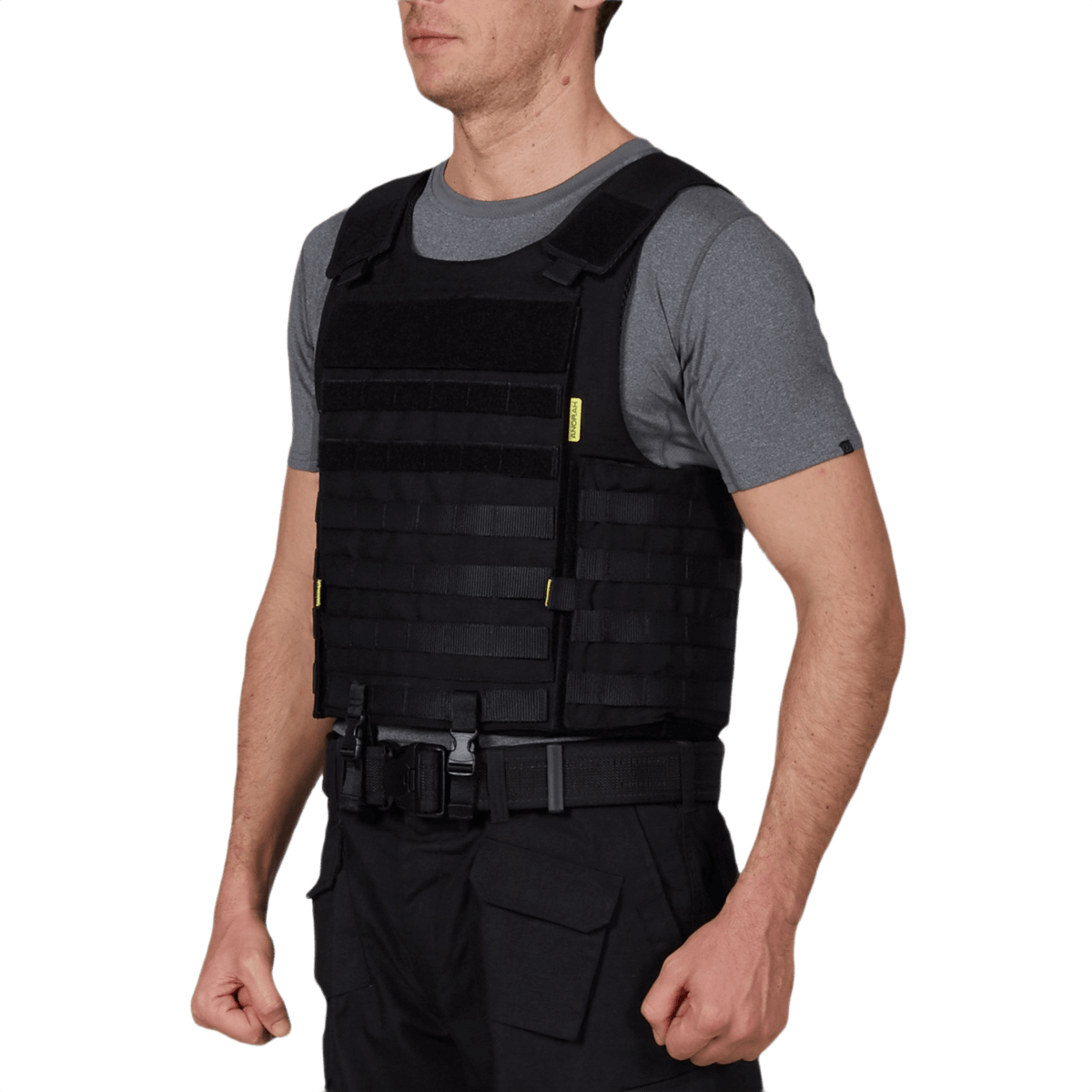 Anorak Tactical I Cover henkilöllä esittelee PALS webbingiä ja ergonomista muotoilua, sopiva poliisi- ja puolustushenkilöstölle.