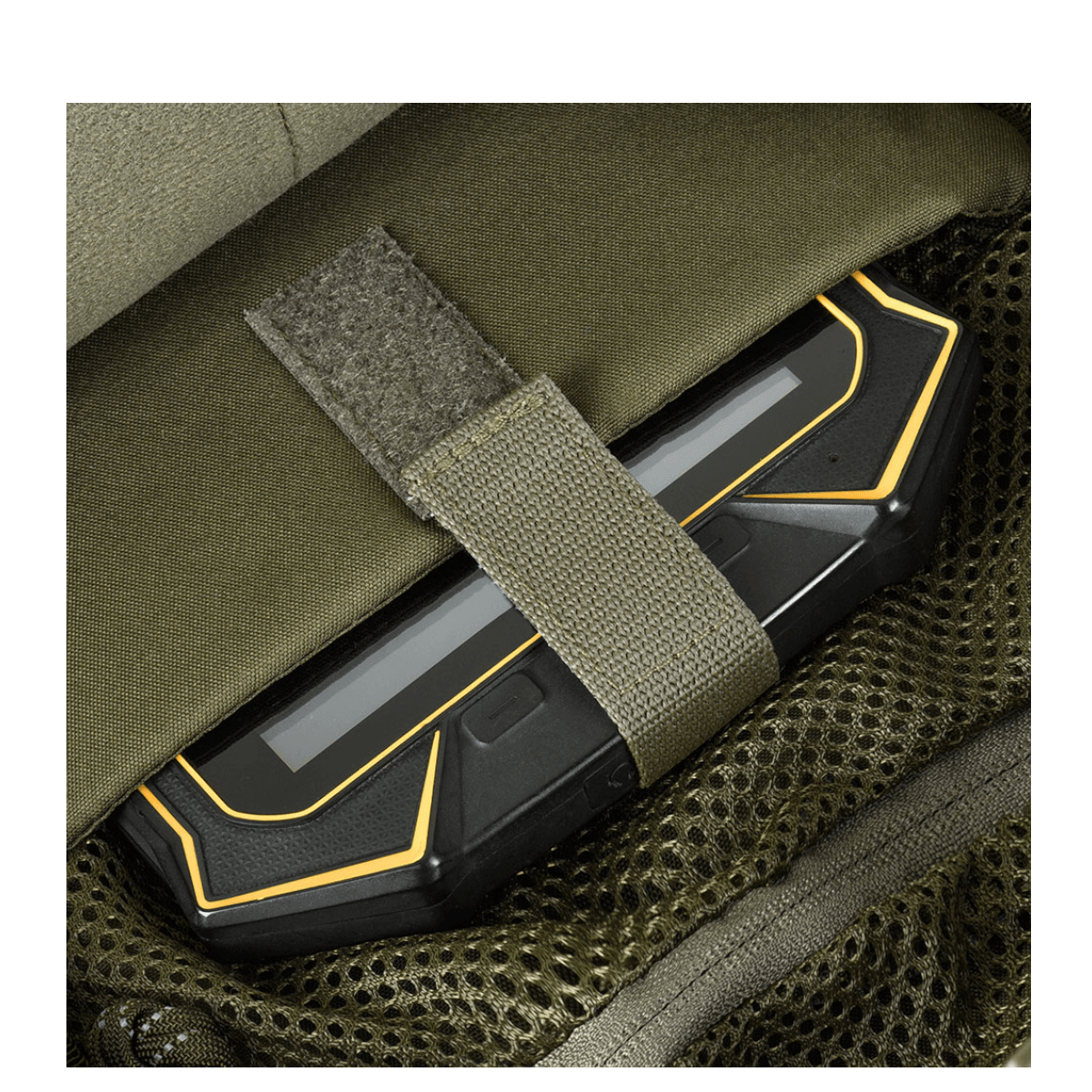 M-Tac Buckler Taske Elite Hex sisätaskusuunnittelu, MOLLE-järjestelmä ja piilotettu säilytystoiminto, Hex-Cordura-materiaali.