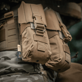 M-Tac kaksoislippastasku Fastex-sulkimella AR- ja AK-lipaille, valmistettu kulutusta kestävästä Cordura 500D:stä sotilas- ja ulkoilukäyttöön