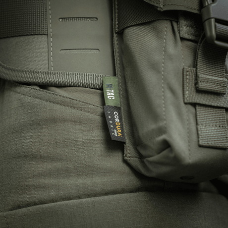 M-Tac kaksiosainen lippastasku Fastex-lukolla, kestävästä Cordura 500D:stä, sopii sotilas- ja ulkoilukäyttöön