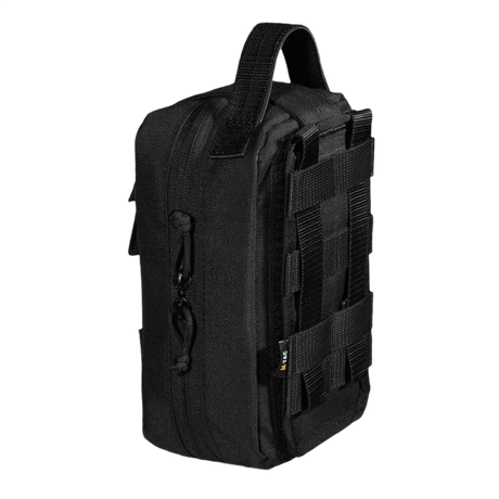 Musta M-Tac Medical Pouch Rip Off esitetty vahvalla vetoketjulla ja MOLLE-yhteensopivalla muotoilulla helppoon pääsyyn ensiapuvälineisiin.
