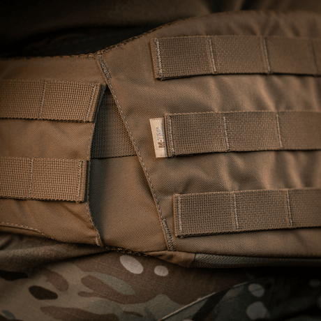 M-Tac War Belt ARMOR kestävästä Cordura 500D:stä ja MOLLE-webbingillä varusteiden mukauttamiseen.