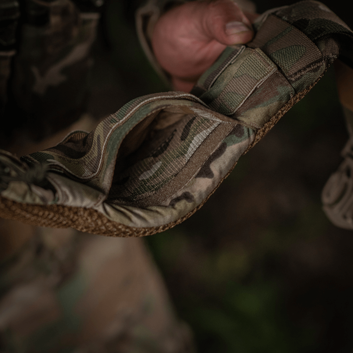 M-Tac War Belt ARMOR robustissa Cordura 500D:ssä ja MOLLE-webbingillä varusteiden kiinnitystä varten taistelutilanteessa.