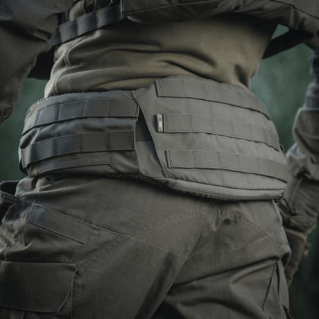 M-Tac War Belt ARMOR MOLLE-webbingillä ja Cordura 500D -kankaalla, tarkoitettu taktiseen käyttöön ja nykyaikaiseen taisteluvarustukseen.