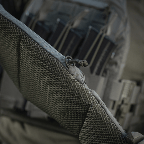 M-Tac War Belt ARMOR kestävästä Cordura 500D:stä ja MIL-SPEC MOLLE-webbingillä taktisen varustuksen kiinnitykseen.
