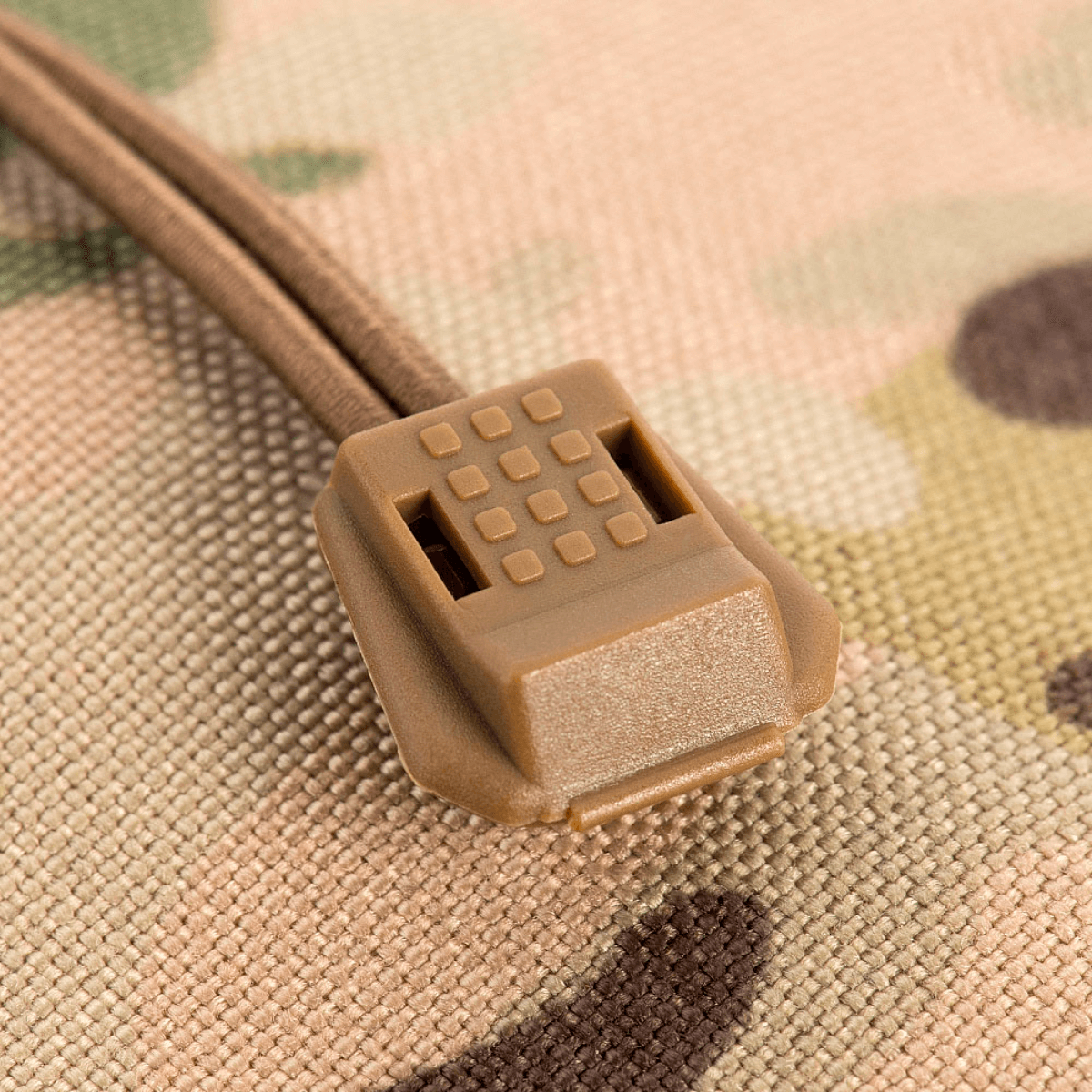 Pikavapautusjärjestelmän sulkudetalji, M-Tac Mag Drop Pouch Elite.
