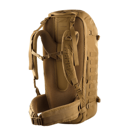 M-Tac Rygsæk Gen.II Elite Large, ruskea, ergonominen muotoilu ja kestävät materiaalit, sopii aseiden kuljetukseen.