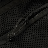 Lähikuva vetoketjusta M-Tac Magnet XL Bag Elite -laukussa.
