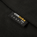 Lähikuva Cordura-kangasetiketistä M-Tac Magnet XL Bag Elite -olkalaukussa.
