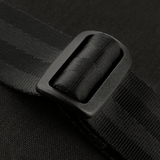 Lähikuva soljesta M-Tac Magnet XL Bag Elite -laukussa, FidLock V-Buckle -magneettilukko.