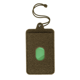 M-Tac Badge Holder – henkilökortti ja patch Velcro-sivulla, muovipohja ja paracord-riipuke. Tasku avainkortille.