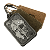M-Tac Badge Holder – henkilökortti ja patch Velcrolla ja metallisilmäillä, sisältää avainkorttitaskun ja paracord-riipukkeen, monitoiminen muotoilu.