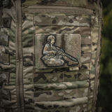 M-Tac paneeli patcheille MOLLE 120x85, kiinnitetty camo-reppuun patchien kanssa