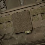 M-Tac paneeli patcheille MOLLE 80x85 asennettuna, hook & loop overflade patcheille ja ID:lle, plastbase vakautta varten