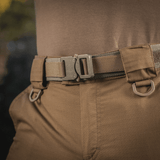 M-Tac Cobra Buckle taktinen vyö Laser Cut käytössä, sopii sotilas- ja poliisivarusteisiin, valmistettu Cordura Squadronista ja nylon-webbingistä.