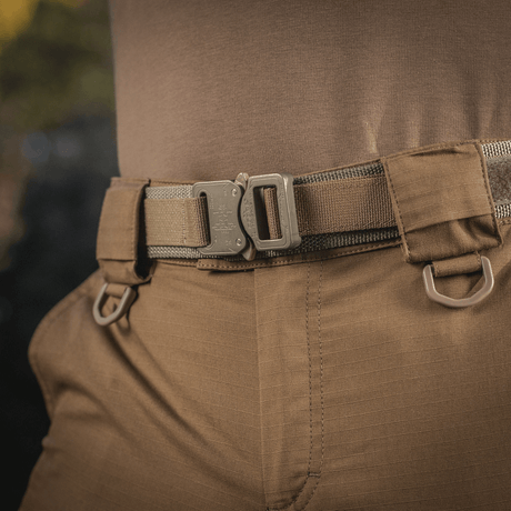 M-Tac Cobra Buckle taktinen vyö Laser Cut käytössä, sopii sotilas- ja poliisivarusteisiin, valmistettu Cordura Squadronista ja nylon-webbingistä.