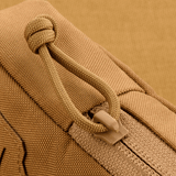 Lähikuva M-Tac PC Utility Pouch Elite 500D Cordura, vetoketjidetalji ja vankka MOLLE-liitäntä