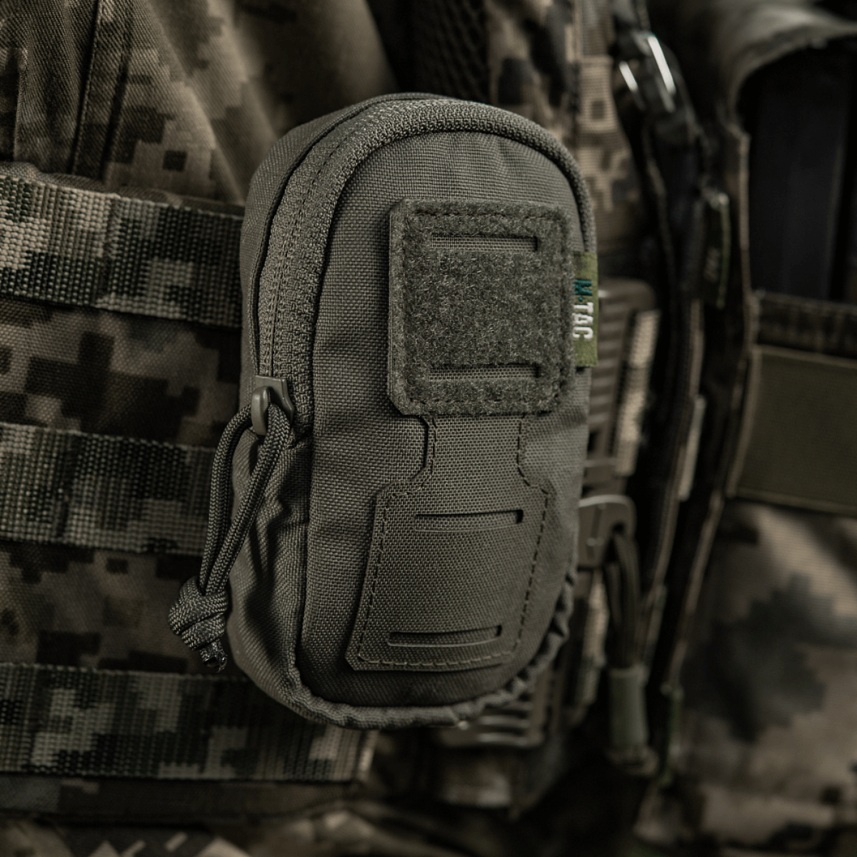 M-Tac PC Utility Pouch Elite MOLLE-järjestelmällä, sopii taktiseen käyttöön ja pienten tavaroiden säilytykseen, harmaa tasku Velcro-paneelilla