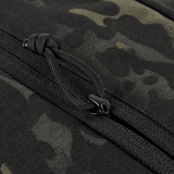 M-Tac Satellite Magnet -laukku Elite Hex camo-kankaalla, vetoketjun yksityiskohta, Cordura-materiaalia ja MIL-SPEC-hihnat.