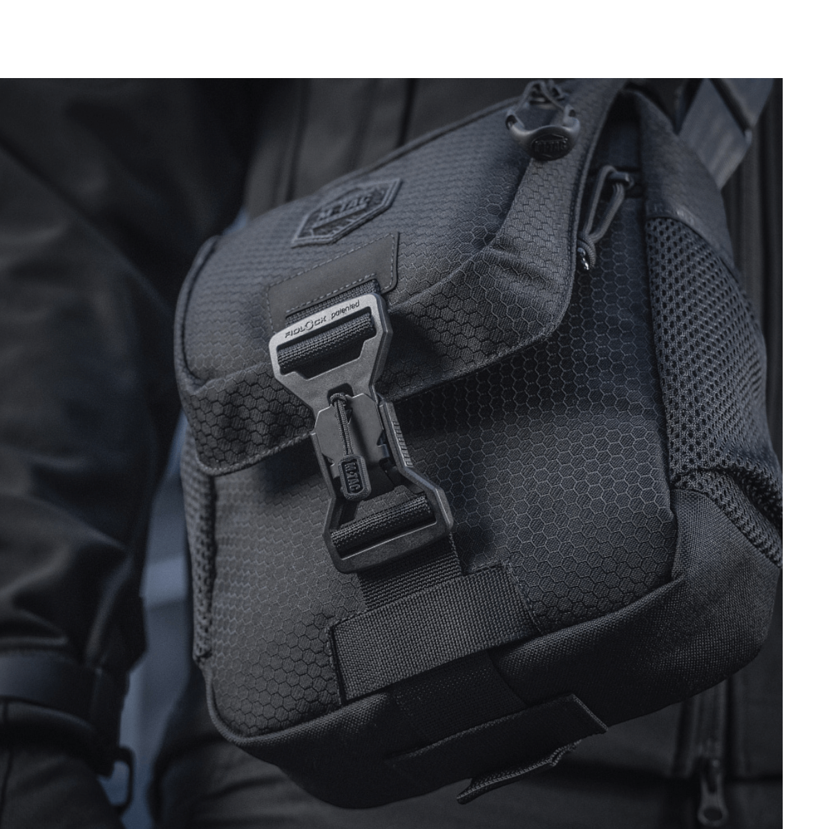 M-Tac Satellite Magnettaske Gen. II Elite Hex, Cordura Hex ja Cordura 10, NIJ-sertifiointi, yksityiskohtainen näkymä, galleria-asento 1.