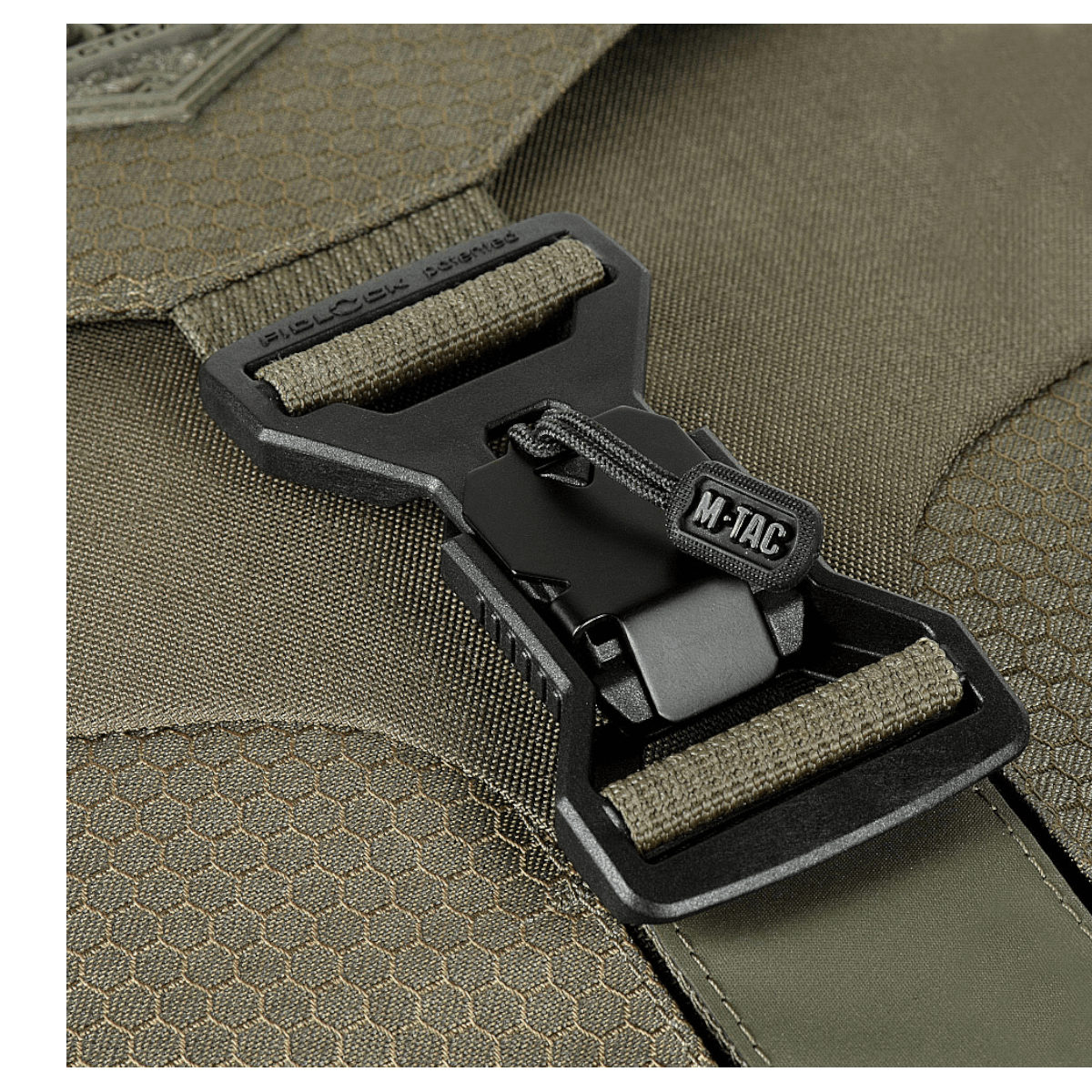 M-Tac Magnet XL Taske Elite Hex FidLock-lukitusjärjestelmällä ja irrotettavalla Velcro-paneelilla; olkalaukku järeässä ja toimivassa muotoilussa.