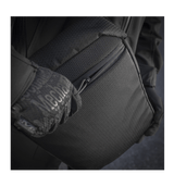 M-Tac Magnet XL Taske Elite Hex olkahihnalla ja FidLock-lukitusjärjestelmällä nopeaan ja turvalliseen sulkemiseen, yksityiskohta.