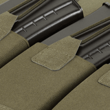 M-Tac Elastinen Triple Magazine Pouch Elite kolmelle AK/AR-lippaalle, kestävä Cordura 500D-materiaali, MOLLE-yhteensopaiset kiinnitysmahdollisuudet.