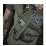M-Tac Smartphone Lomme Elite Large Hex turvalliseen älypuhelimen säilytykseen, valmistettu kestävästä CORDURA HEX -materiaalista, magneettisoljella.