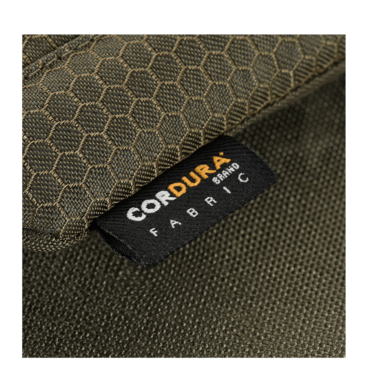 Lähikuva M-Tac Smartphone Lomme Elite Large Hex valmistettu CORDURA HEX 1000D -kankaasta WJ-soljella.