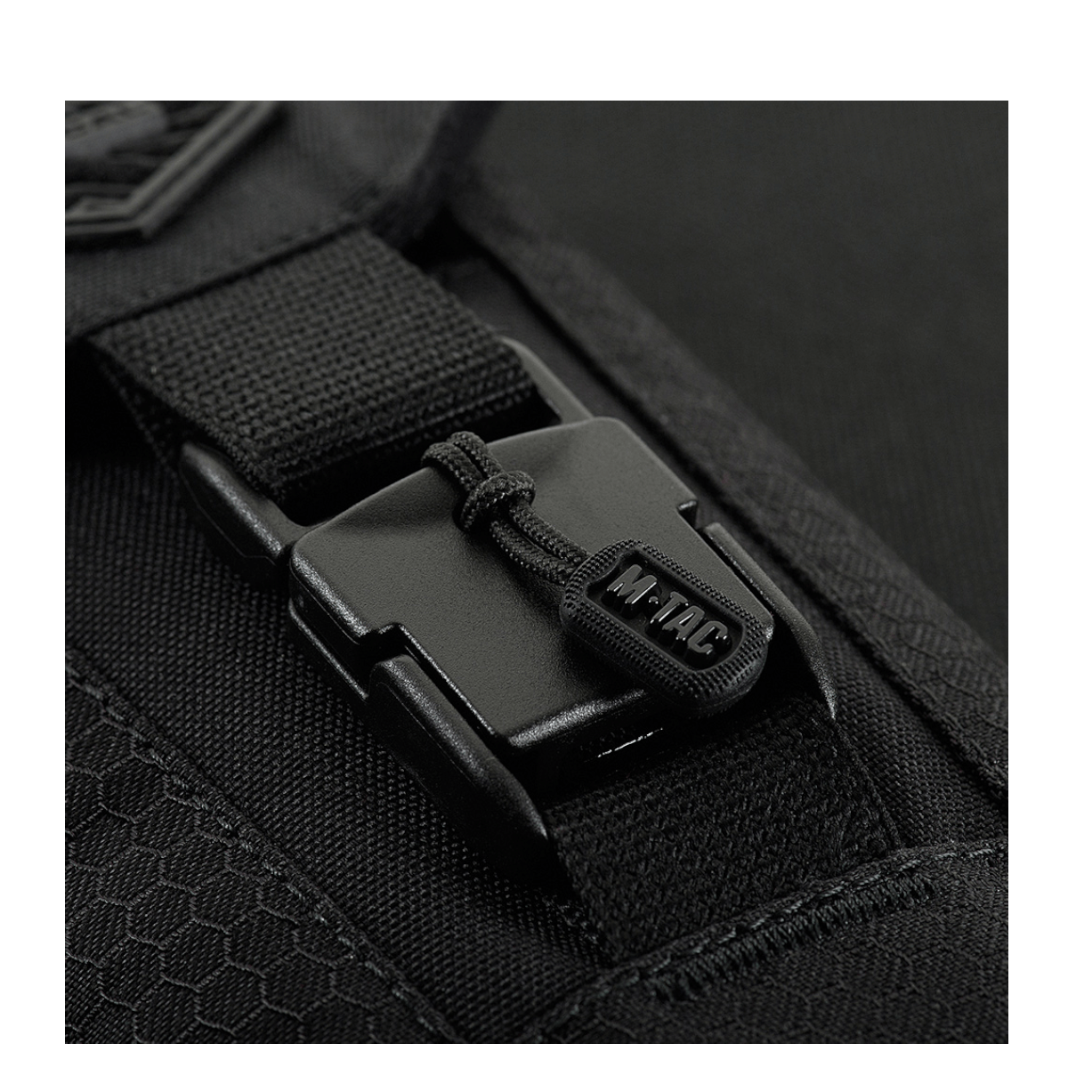 M-Tac Smartphone Lomme Elite Large Hex musta CORDURA HEX ja WJ-soljella, tyylikäs ja kestävä muotoilu.