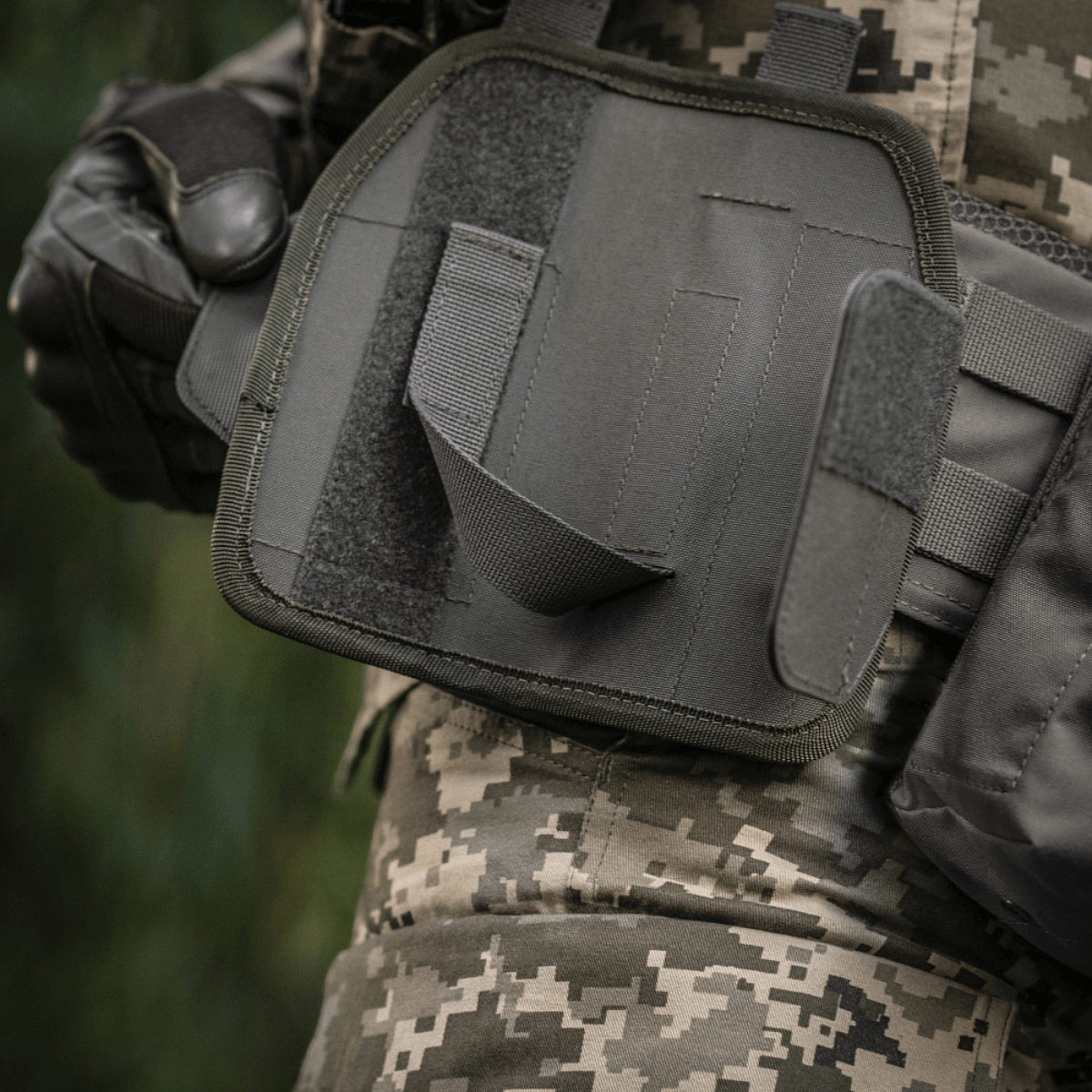 M-Tac Universal taktinen kotelo Elite vasen laminoitu Cordura 500D, säädettävä istuvuus, NIJ-sertifiointi, galleria-asento 1.
