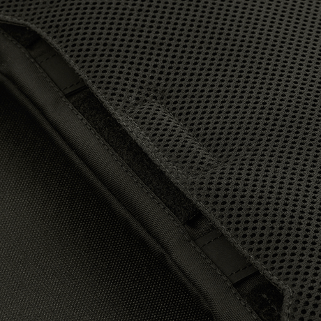 M-Tac taktinen käsilämmitin Elite pehmeällä mesh-takapuolella mukavuutta ja tuuletusta varten, kestävästä Cordura-materiaalista.