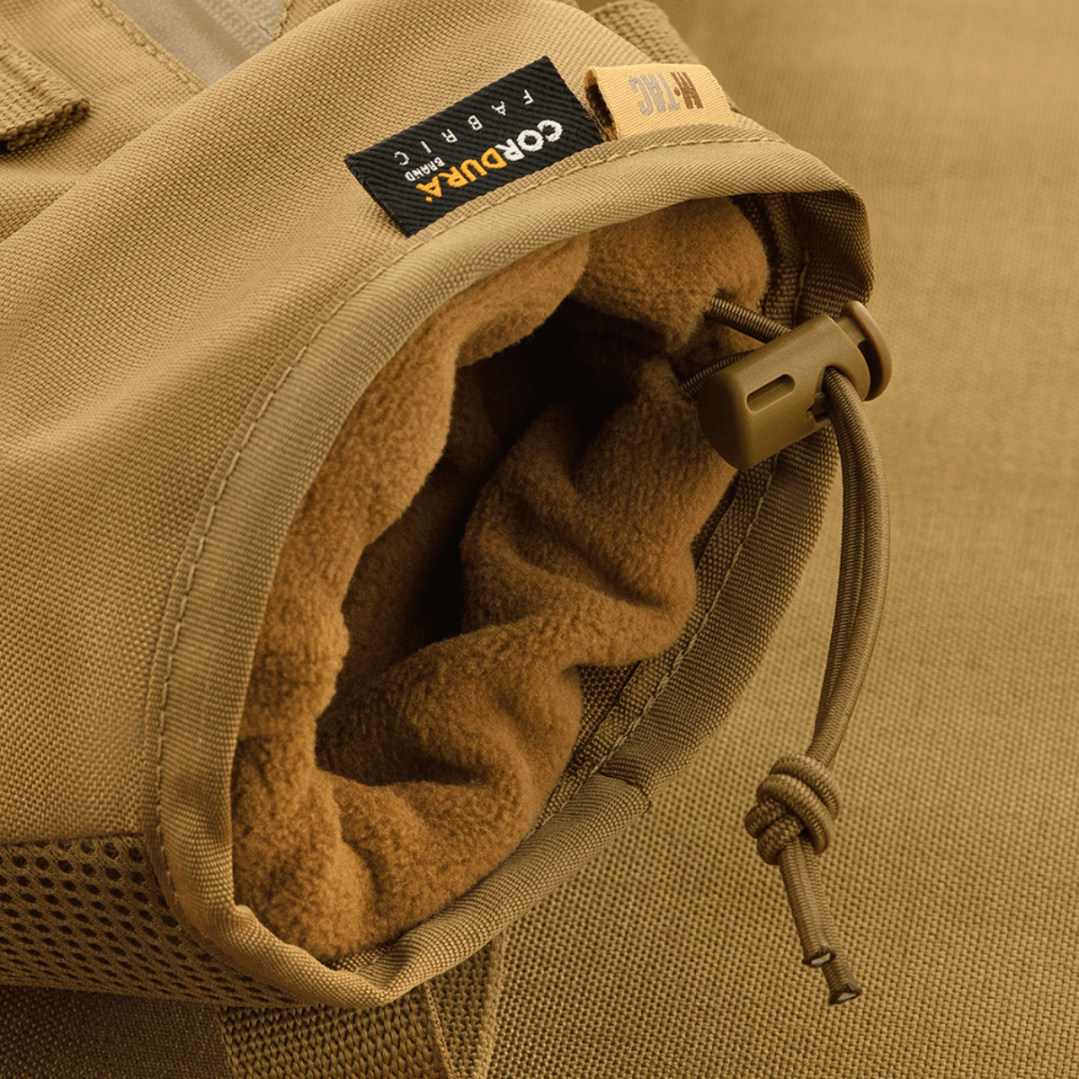 M-Tac taktinen käsilämmitin Elite Cordura 500D:llä, fleecevuori ja G-Loft-eristys lämmön ja mukavuuden vuoksi kylmässä säässä.