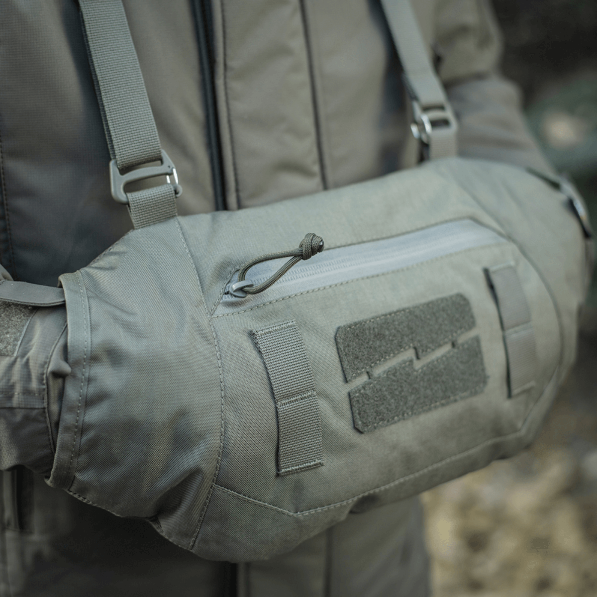 M-Tac Taktisk Håndvarmer Elite harmaasta Cordura 500D -materiaalista, sopiva kylmiin olosuhteisiin, pehmeällä Polartec-fleecevuorella ja G-Loft-eristyksellä