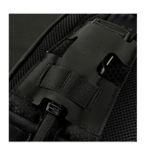 Yksityiskohta M-Tac Sling Pistoltaske Elite Hexistä, säädettävä olkahihna ja Cordura-materiaali.