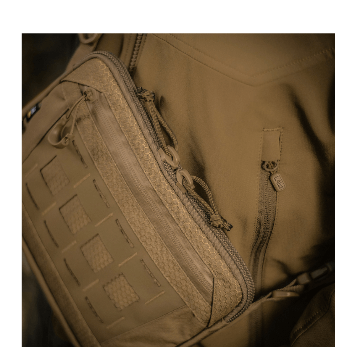 M-Tac Admin-laukku Elite kestävästä Cordura 500D:stä, YKK-vetoketjut ja Woojin-soljet optimaaliseen toimivuuteen