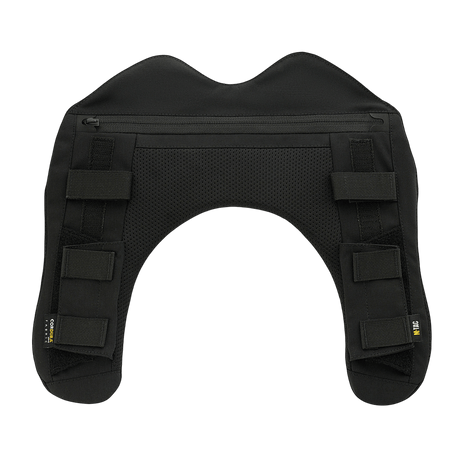 M-Tac olkapääpehmuste Plate Carrier Cuirass QRS:lle mustassa Cordura-kankaassa, 3D-mesh-paneelit mukavuutta ja ilmanvaihtoa varten.