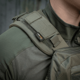 M-Tac olkatyyny Plate Carrier Cuirass QRS vihreän takin päällä mukavuuteen ja painonjakauman parantamiseen, valmistettu kestävästä Cordurasta