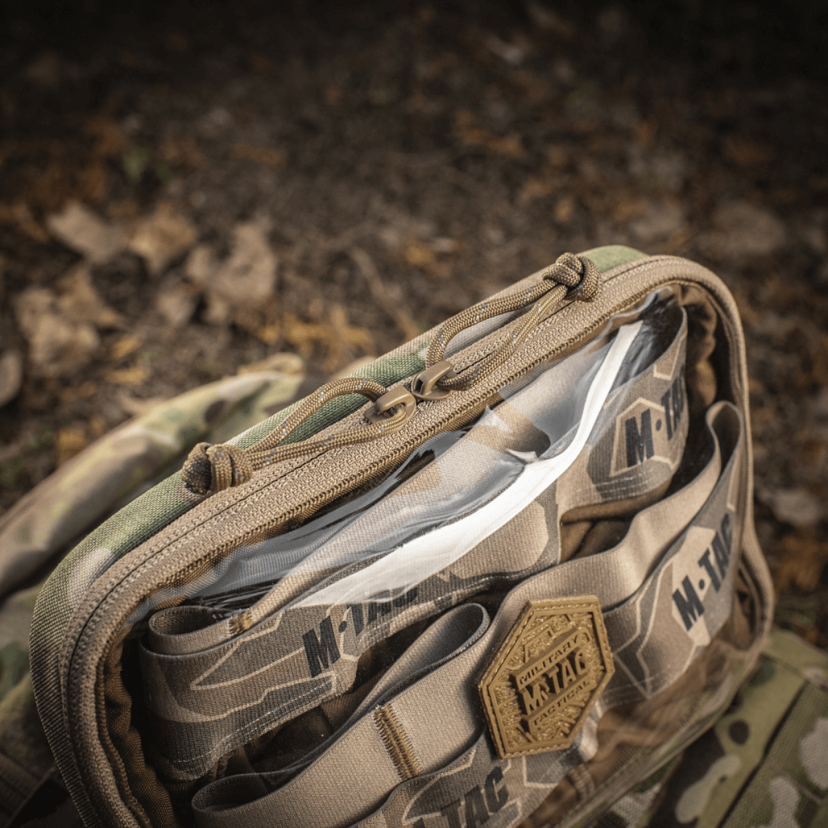 M-Tac Utility Organizer Slim Elite Cordura 500D:stä läpinäkyvällä PVC-etuosalla, sopii EDC-sarjalle ja esineiden turvalliseen säilytykseen.